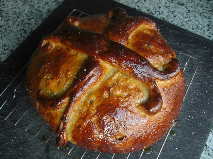 Christopsomo - Greek Christmas Bread By Jason Hollinger (CC BY 2.0) 