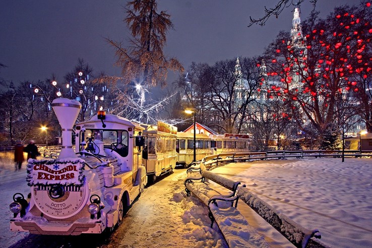 Vienna City Hall Park at Christmas