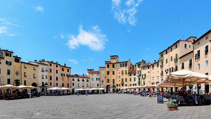 Piazza dell'Anfiteatro | Lucca
